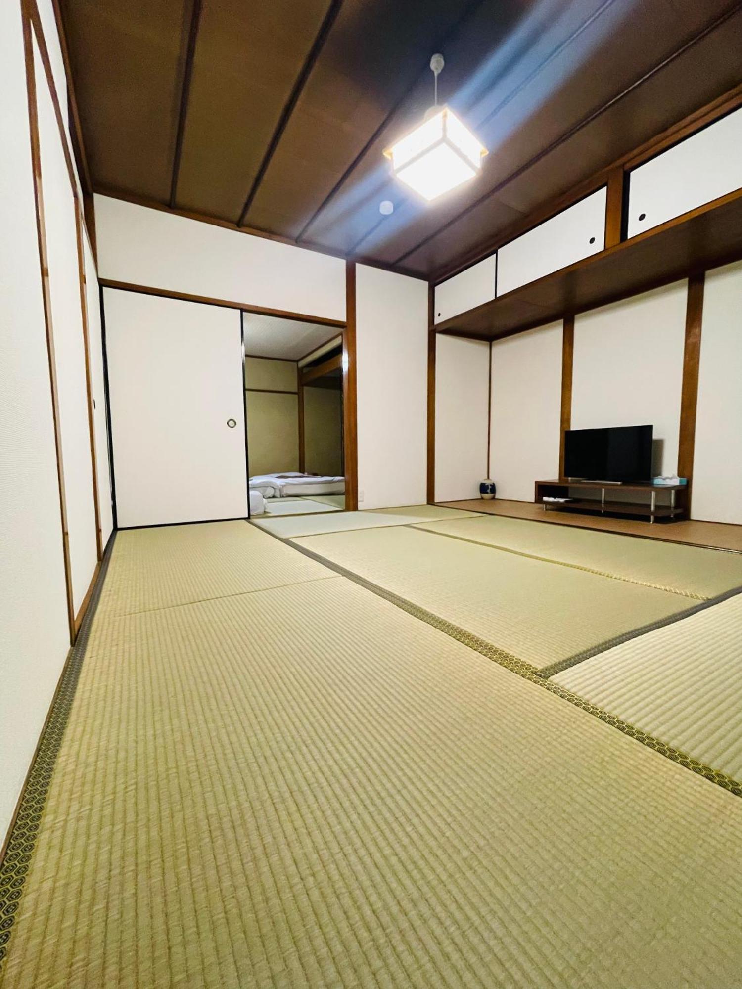 Ferienwohnung Namba Shinsaibashi 10 Mins Osaka Castle　East Exterior foto