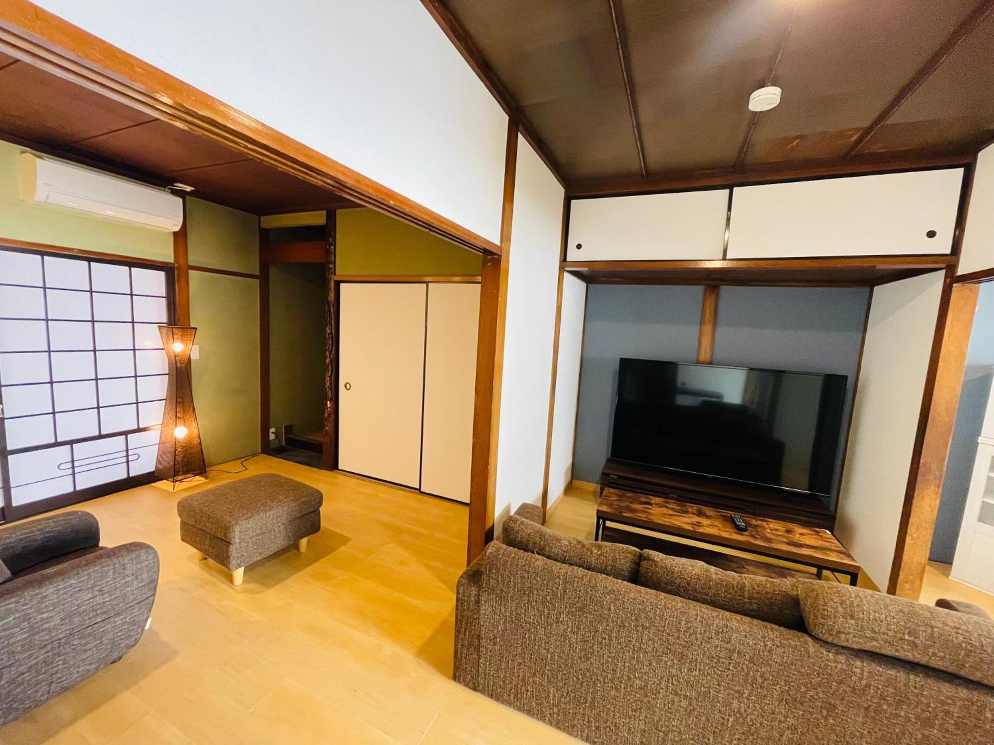 Ferienwohnung Namba Shinsaibashi 10 Mins Osaka Castle　East Exterior foto