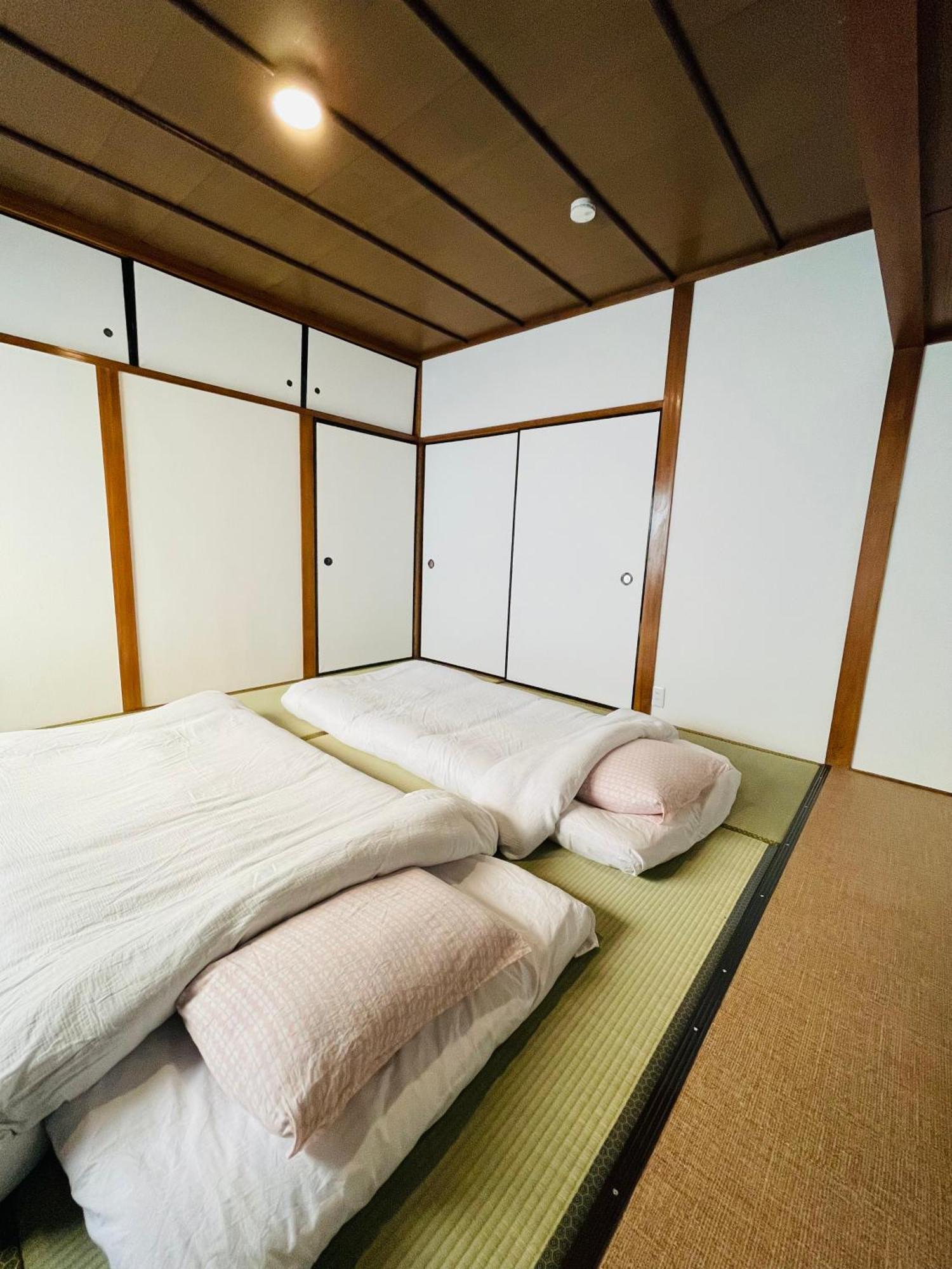 Ferienwohnung Namba Shinsaibashi 10 Mins Osaka Castle　East Exterior foto